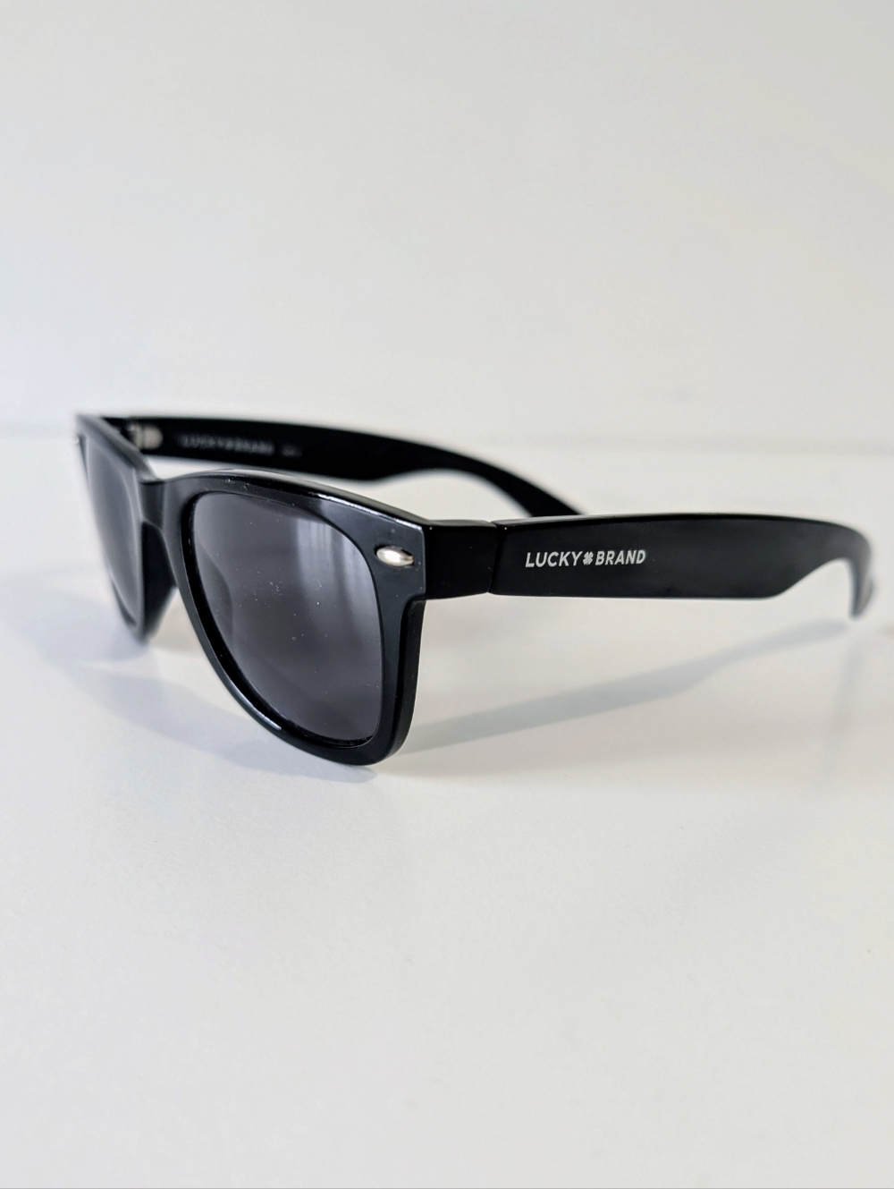 Lucky Brand Wayfer Black Sunglasses style Unisex Glasses